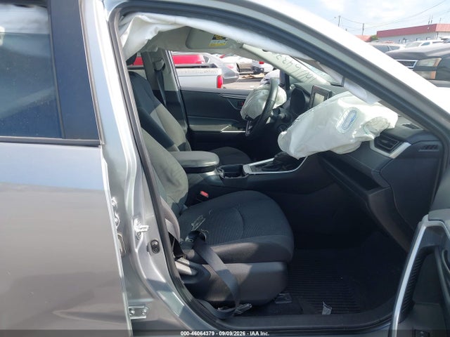2020 Toyota Rav4 Le მანქანა იყიდება აუქციონზე, vin: 2T3H1RFV3LC085036, აუქციონის ნომერი: 46064379