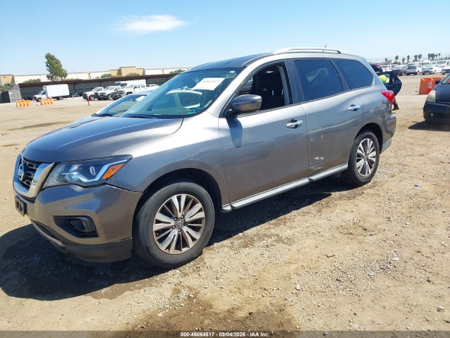5N1DR2MM8JC656300 Nissan Pathfinder Sv