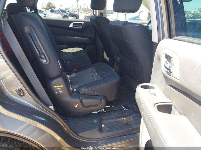 5N1DR2MM8JC656300 Nissan Pathfinder Sv