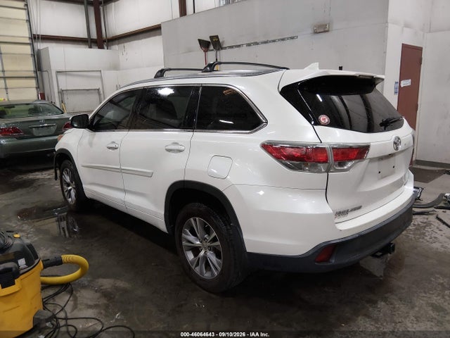 Toyota Highlander Xle V6 2015 5TDJKRFH1FS101957 Image 3