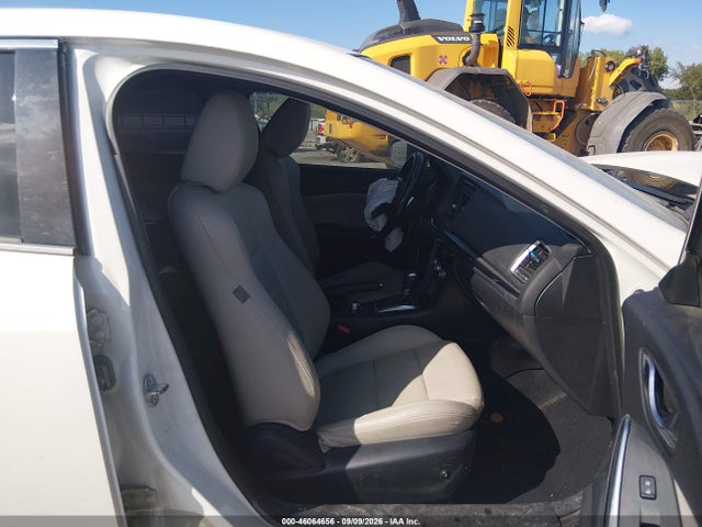 Aukcja sprzedaży 2015 Mazda Mazda6 I Touring, vin: JM1GJ1V62F1166618, numer aukcji: 46064656