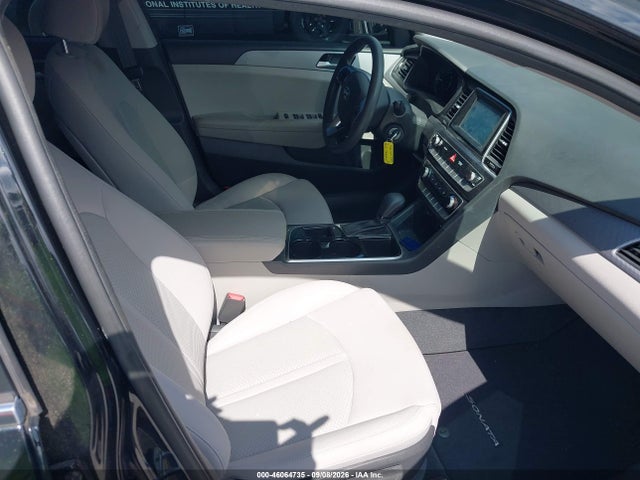 46064735 :رقم المزاد ، 5NPE24AA5JH698530 vin ، 2018 Hyundai Sonata Eco مزاد بيع