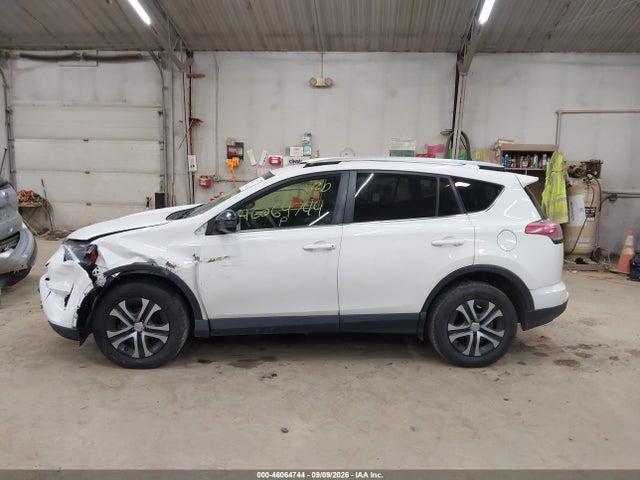 Продаж на аукціоні авто 2016 Toyota Rav4 Le, vin: JTMBFREVXGD196113, номер лоту: 46064744