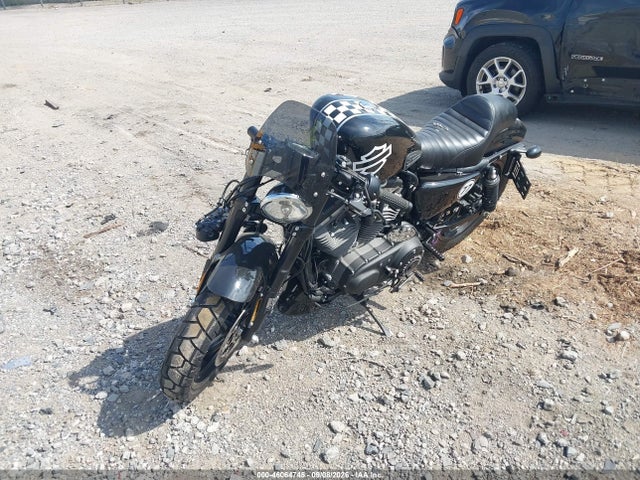 46064745 :رقم المزاد ، 1HD1LM314HC415015 vin ، 2017 Harley-davidson Xl1200 Cx مزاد بيع