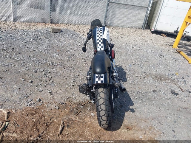 46064745 :رقم المزاد ، 1HD1LM314HC415015 vin ، 2017 Harley-davidson Xl1200 Cx مزاد بيع