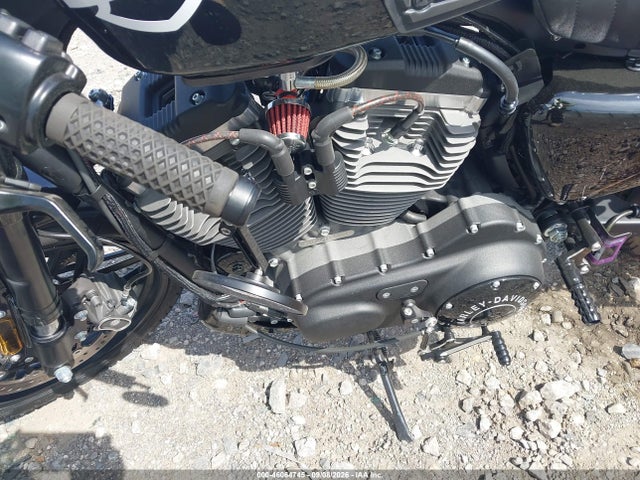 46064745 :رقم المزاد ، 1HD1LM314HC415015 vin ، 2017 Harley-davidson Xl1200 Cx مزاد بيع