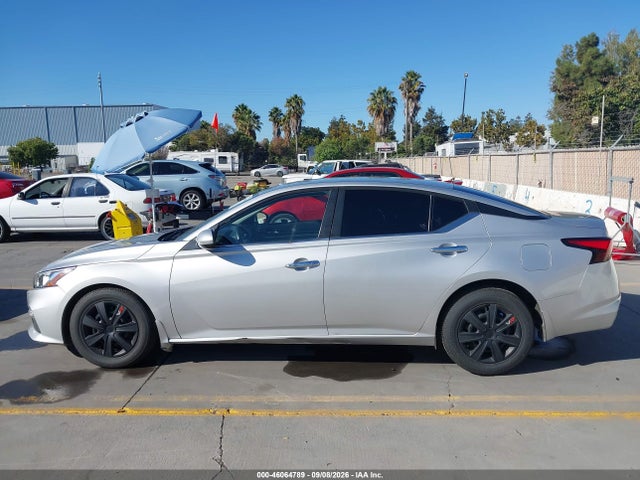46064789 :رقم المزاد ، 1N4BL4BV7LC177069 vin ، 2020 Nissan Altima S Fwd مزاد بيع