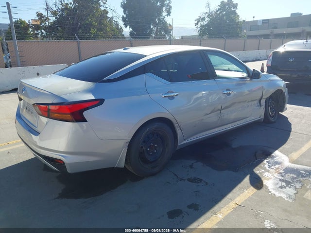 46064789 :رقم المزاد ، 1N4BL4BV7LC177069 vin ، 2020 Nissan Altima S Fwd مزاد بيع
