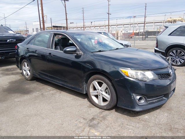 46064855 :رقم المزاد ، 4T1BF1FK9CU187589 vin ، 2012 Toyota Camry Se مزاد بيع