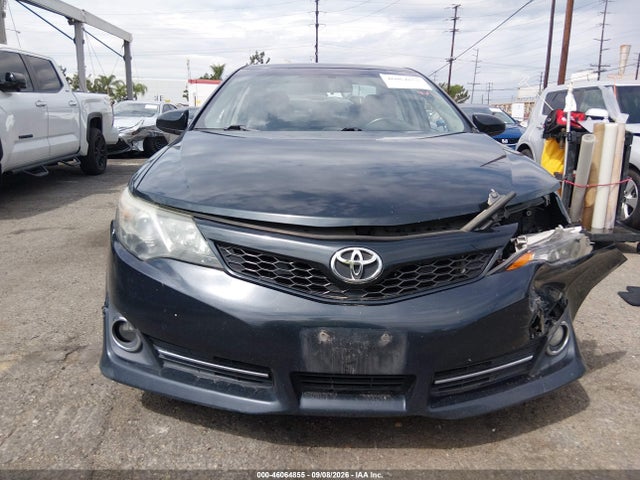 46064855 :رقم المزاد ، 4T1BF1FK9CU187589 vin ، 2012 Toyota Camry Se مزاد بيع