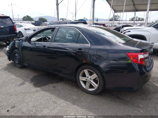 46064855 :رقم المزاد ، 4T1BF1FK9CU187589 vin ، 2012 Toyota Camry Se مزاد بيع