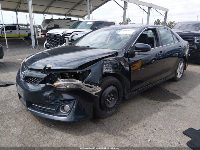 46064855 :رقم المزاد ، 4T1BF1FK9CU187589 vin ، 2012 Toyota Camry Se مزاد بيع