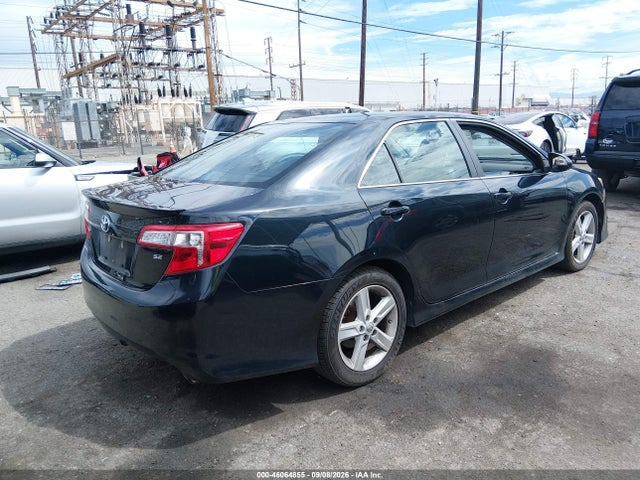 46064855 :رقم المزاد ، 4T1BF1FK9CU187589 vin ، 2012 Toyota Camry Se مزاد بيع