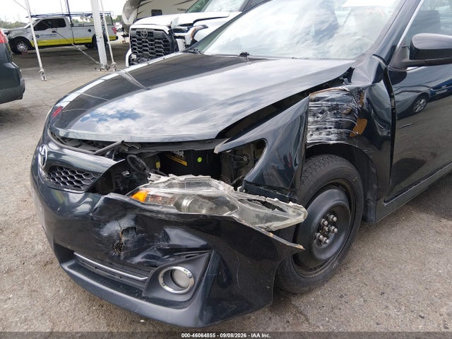 46064855 :رقم المزاد ، 4T1BF1FK9CU187589 vin ، 2012 Toyota Camry Se مزاد بيع
