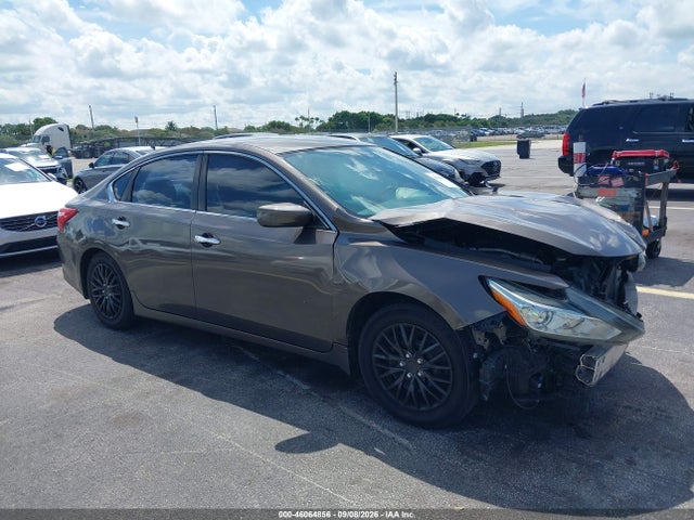 Продаж на аукціоні авто 2016 Nissan Altima 2.5 S, vin: 1N4AL3AP1GN342990, номер лоту: 46064856