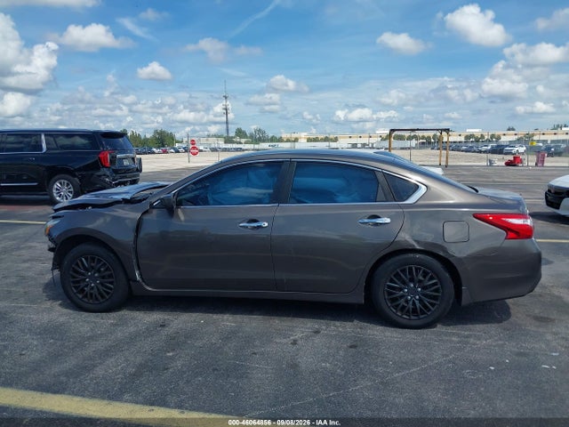 Продаж на аукціоні авто 2016 Nissan Altima 2.5 S, vin: 1N4AL3AP1GN342990, номер лоту: 46064856