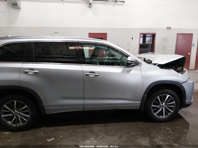Продажа на аукционе авто 2018 Toyota Highlander Xle, vin: 5TDJZRFH9JS541350, номер лота: 46064860
