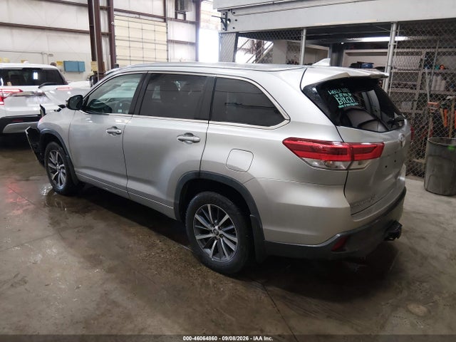 Продажа на аукционе авто 2018 Toyota Highlander Xle, vin: 5TDJZRFH9JS541350, номер лота: 46064860