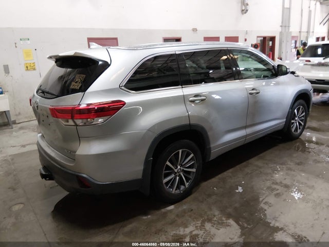 Продажа на аукционе авто 2018 Toyota Highlander Xle, vin: 5TDJZRFH9JS541350, номер лота: 46064860