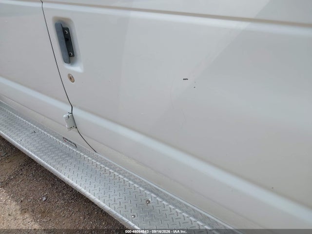 46064943 :رقم المزاد ، 1FBSS31LXXHA28630 vin ، 1999 Ford E-350 Super Duty Xl/xlt مزاد بيع