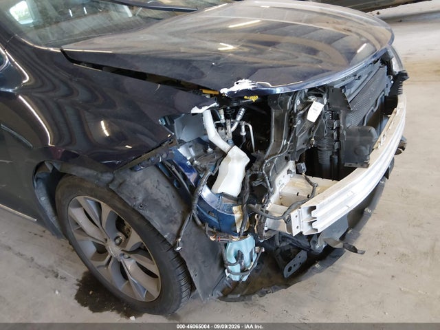 Продажа на аукционе авто 2018 Chrysler Pacifica Limited, vin: 2C4RC1GGXJR108432, номер лота: 46065004