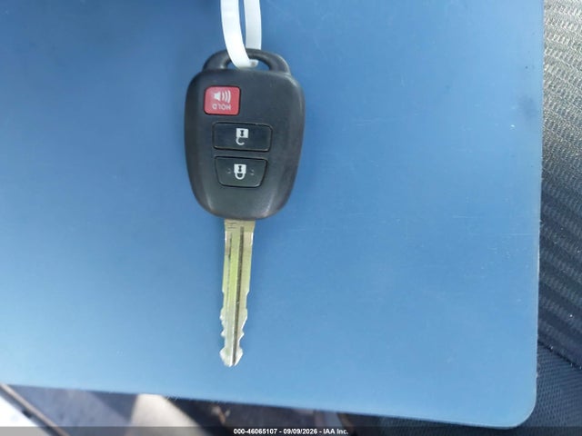 Toyota RAV4 LE 2015 2T3BFREV6FW301425 Image 11