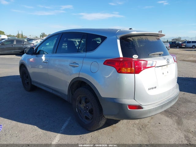 Toyota RAV4 LE 2015 2T3BFREV6FW301425 Image 3