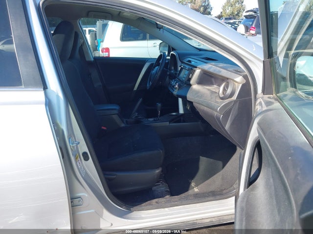 Toyota RAV4 LE 2015 2T3BFREV6FW301425 Image 5