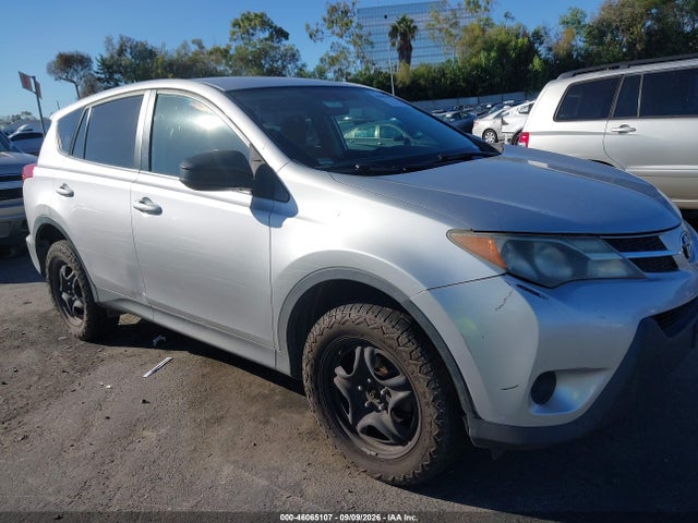 Toyota RAV4 LE 2015 2T3BFREV6FW301425 Image 6