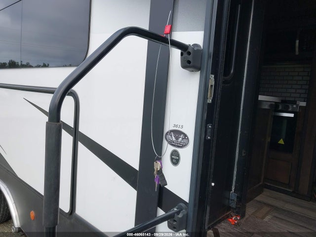 Продажа на аукционе авто 2020 Keystone Rv Voltage 3615 Toy Hauler 5th Whl Travel Trailer, vin: 4YDF36126LZ990783, номер лота: 46065143