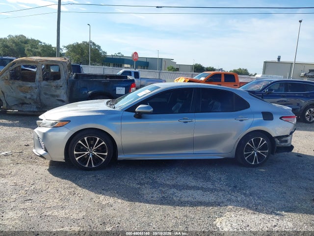 46065160 :رقم المزاد ، JTNB11HKXJ3033536 vin ، 2018 Toyota Camry Se مزاد بيع