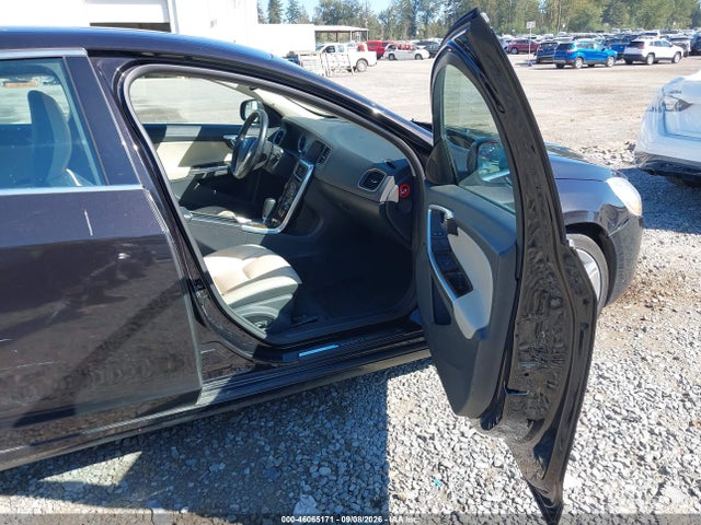 2011 Volvo S60 T6 მანქანა იყიდება აუქციონზე, vin: YV1902FH1B2012871, აუქციონის ნომერი: 46065171
