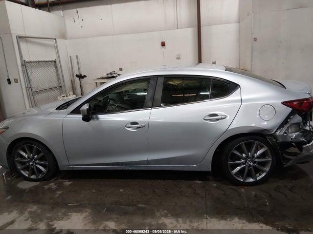 Продаж на аукціоні авто 2018 Mazda Mazda3 Touring, vin: 3MZBN1V30JM199503, номер лоту: 46065243