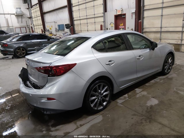 Продаж на аукціоні авто 2018 Mazda Mazda3 Touring, vin: 3MZBN1V30JM199503, номер лоту: 46065243
