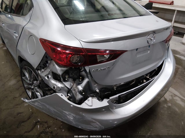 Продаж на аукціоні авто 2018 Mazda Mazda3 Touring, vin: 3MZBN1V30JM199503, номер лоту: 46065243