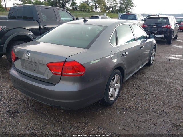 2012 Volkswagen Passat 2.5l Se მანქანა იყიდება აუქციონზე, vin: 1VWBH7A30CC106368, აუქციონის ნომერი: 46065383