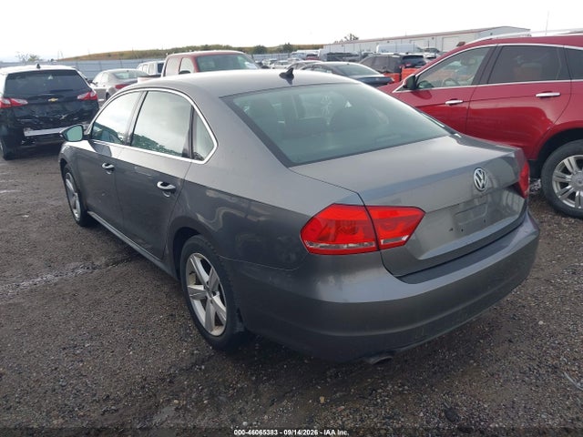 2012 Volkswagen Passat 2.5l Se მანქანა იყიდება აუქციონზე, vin: 1VWBH7A30CC106368, აუქციონის ნომერი: 46065383