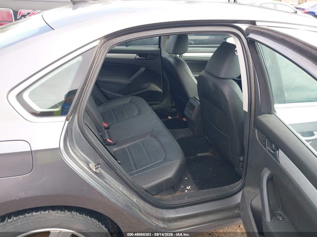 2012 Volkswagen Passat 2.5l Se მანქანა იყიდება აუქციონზე, vin: 1VWBH7A30CC106368, აუქციონის ნომერი: 46065383