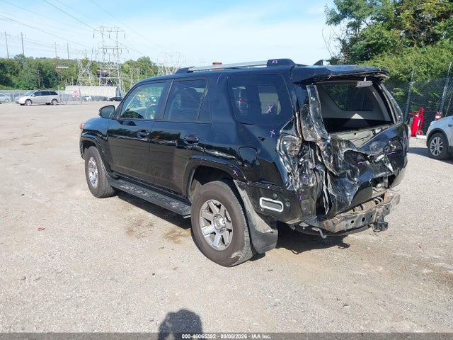 Toyota 4runner Trail Premium 2015 JTEBU5JR4F5247570 Image 3