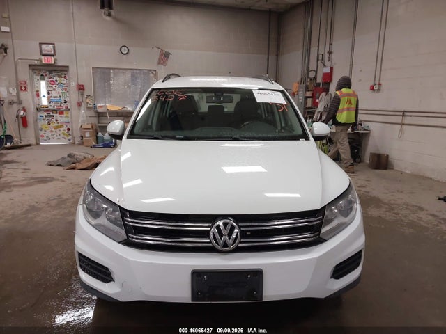 2016 Volkswagen Tiguan S მანქანა იყიდება აუქციონზე, vin: WVGBV7AX1GW547540, აუქციონის ნომერი: 46065427