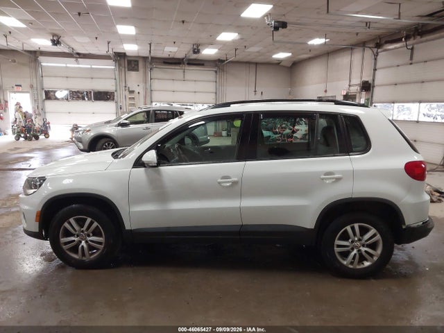 2016 Volkswagen Tiguan S მანქანა იყიდება აუქციონზე, vin: WVGBV7AX1GW547540, აუქციონის ნომერი: 46065427