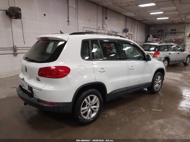 2016 Volkswagen Tiguan S მანქანა იყიდება აუქციონზე, vin: WVGBV7AX1GW547540, აუქციონის ნომერი: 46065427