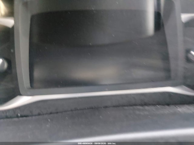 5FNYF8H09NB002388 Honda Passport Awd Elite