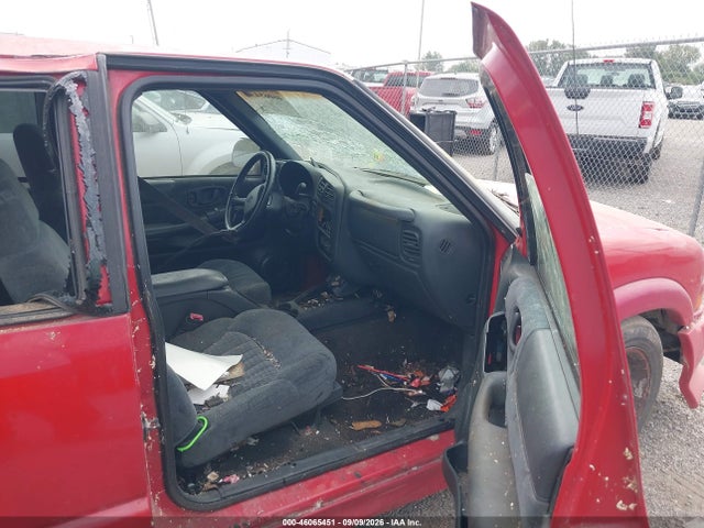46065451 :رقم المزاد ، 1GCCS19W7Y8141438 vin ، 2000 Chevrolet S-10 Ls مزاد بيع