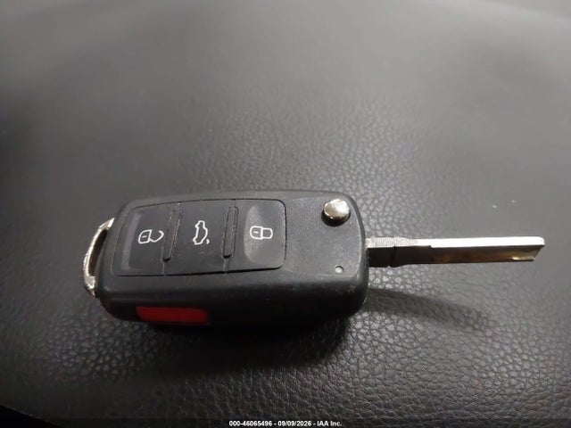 2013 Volkswagen Gti 4-door მანქანა იყიდება აუქციონზე, vin: WVWHD7AJ4DW118563, აუქციონის ნომერი: 46065496
