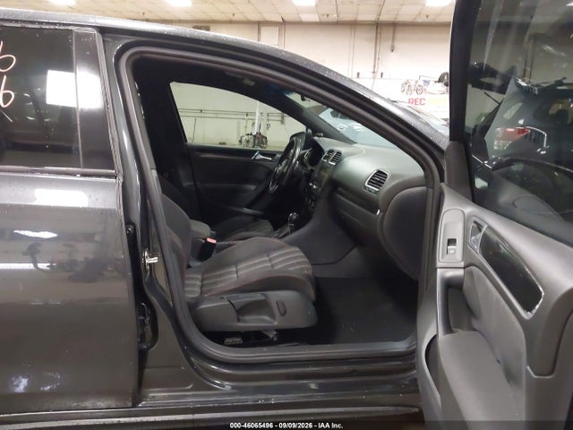 2013 Volkswagen Gti 4-door მანქანა იყიდება აუქციონზე, vin: WVWHD7AJ4DW118563, აუქციონის ნომერი: 46065496