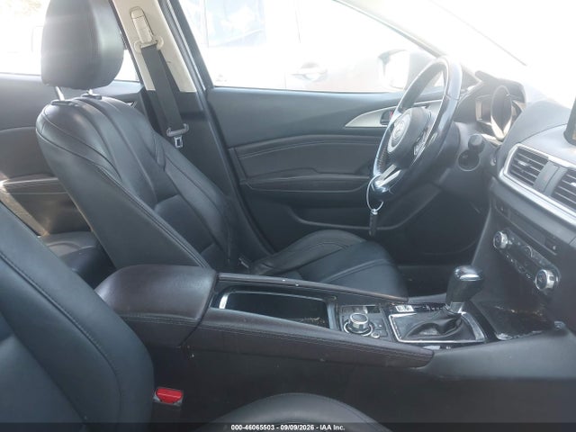 46065503 :رقم المزاد ، 3MZBN1V34JM208932 vin ، 2018 Mazda Mazda3 Touring مزاد بيع