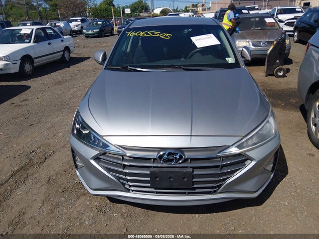 2020 Hyundai Elantra Se მანქანა იყიდება აუქციონზე, vin: 5NPD74LF8LH556343, აუქციონის ნომერი: 46065505