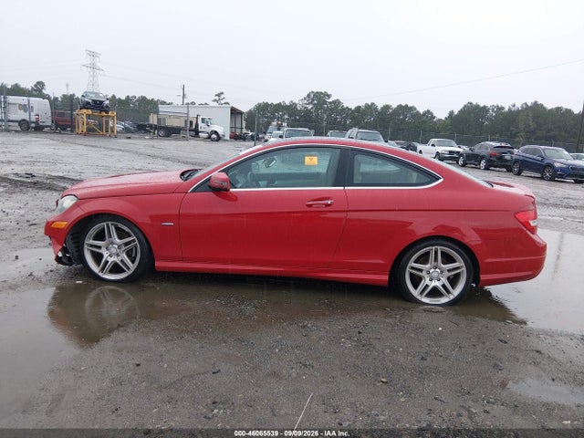 2012 Mercedes-benz C 250 მანქანა იყიდება აუქციონზე, vin: WDDGJ4HB9CF872807, აუქციონის ნომერი: 46065539