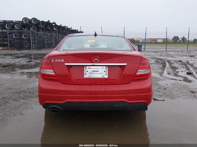2012 Mercedes-benz C 250 მანქანა იყიდება აუქციონზე, vin: WDDGJ4HB9CF872807, აუქციონის ნომერი: 46065539